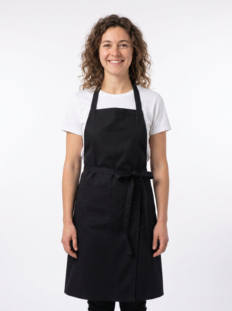 Tablier de Cuisine Jupe, packshot studio porté par un modèle