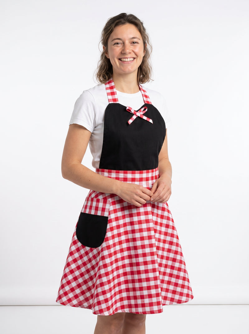 Tablier Retro Original, packshot studio porté par un modèle