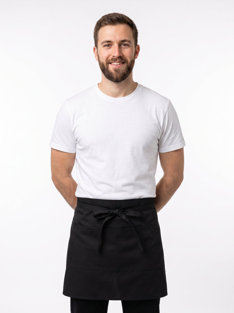 Tablier Court Barman, packshot studio porté par un modèle