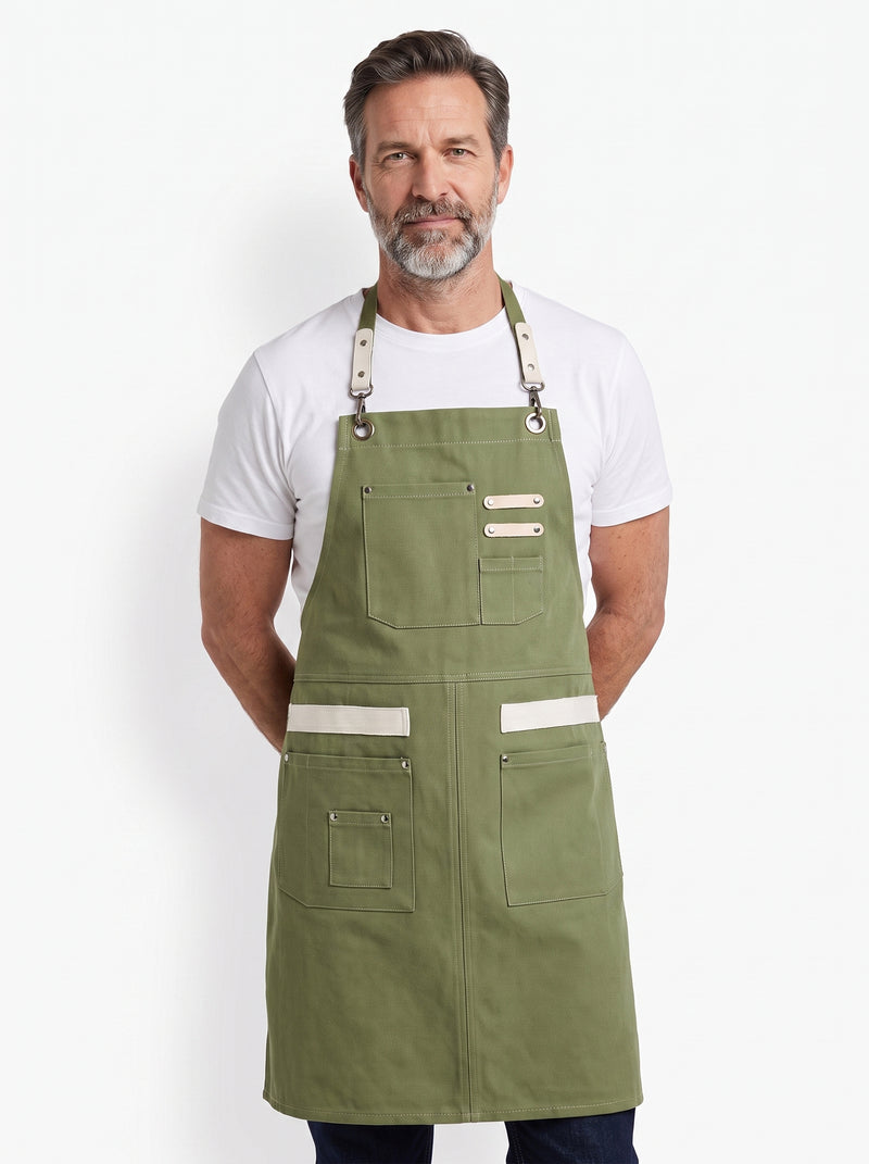 Tablier Homme Grande Taille, packshot studio porté par un modèle
