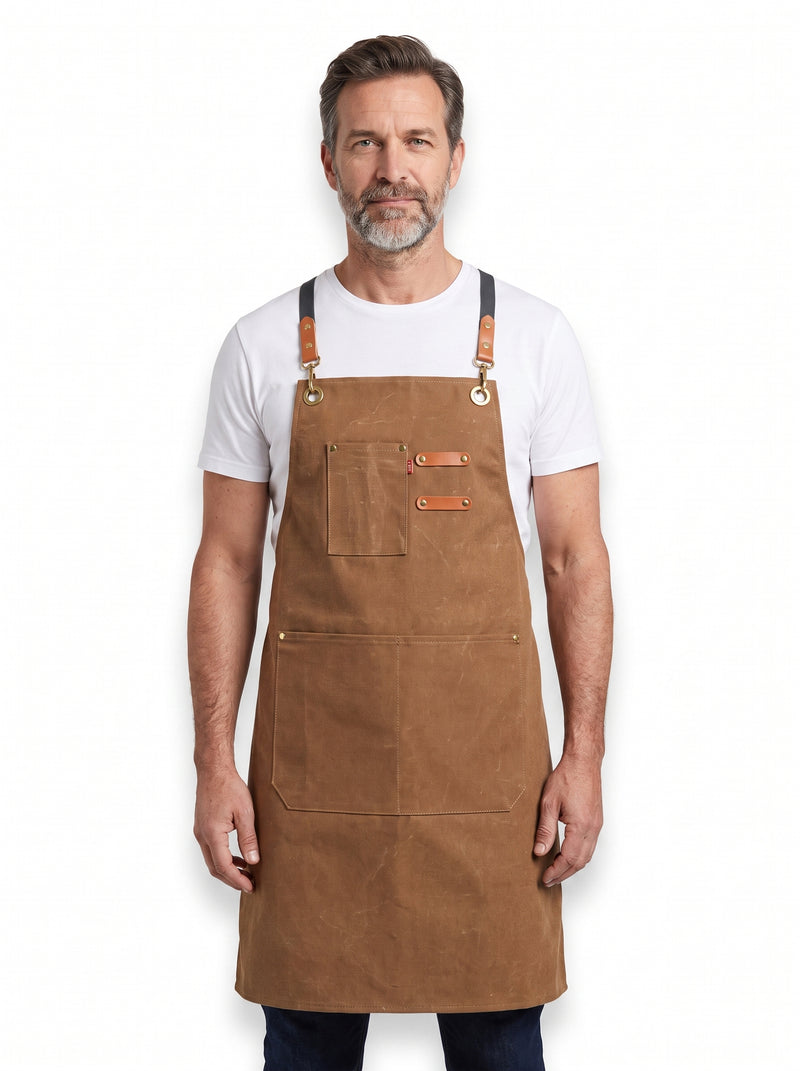 Tablier de Travail Homme, packshot studio porté par un modèle