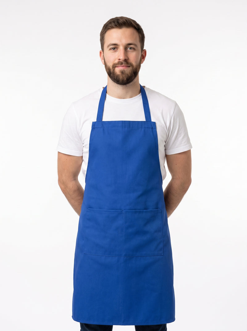 Tablier Bleu Metal, packshot studio porté par un modèle