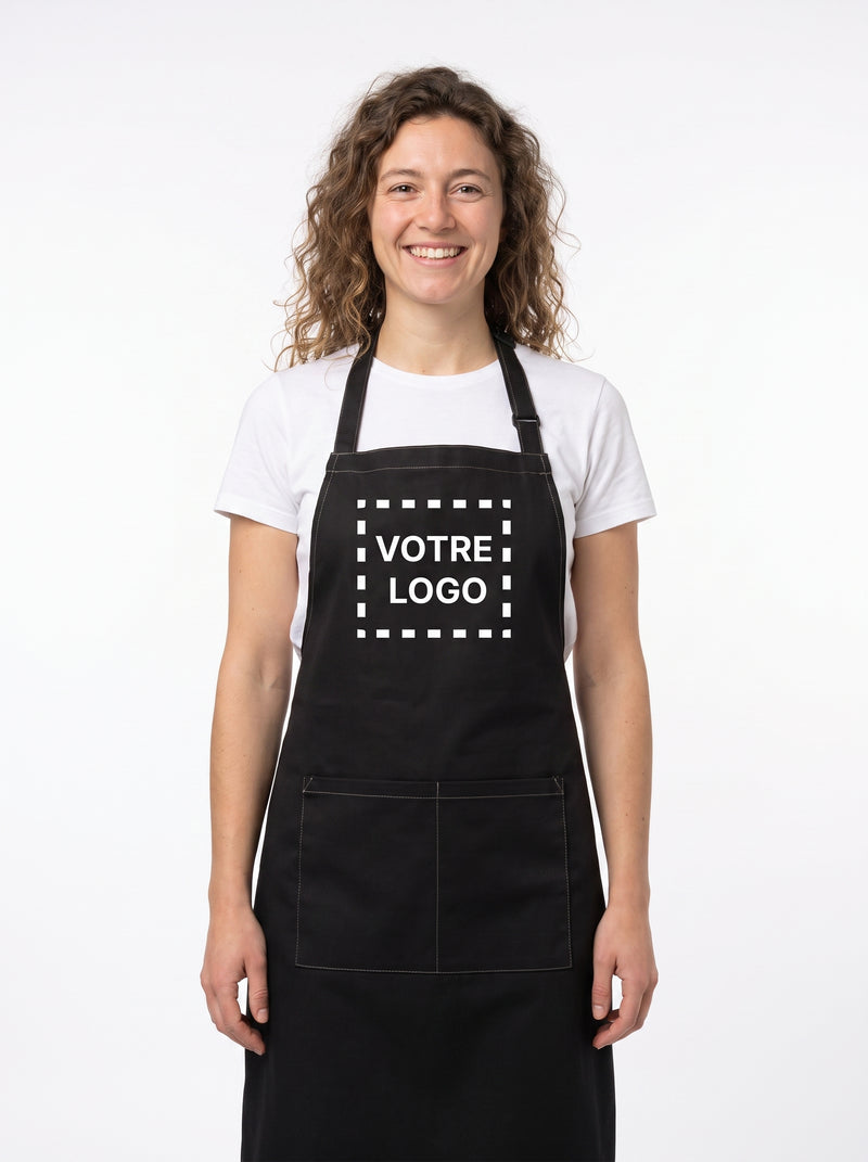 Tablier Prothésiste Ongulaire Personnalisé Noir, packshot studio porté par un modèle