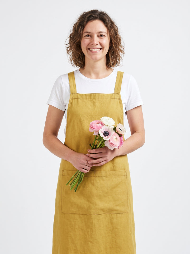 Tablier de Fleuriste Robe Pinafore Style Japonais, packshot studio porté par un modèle
