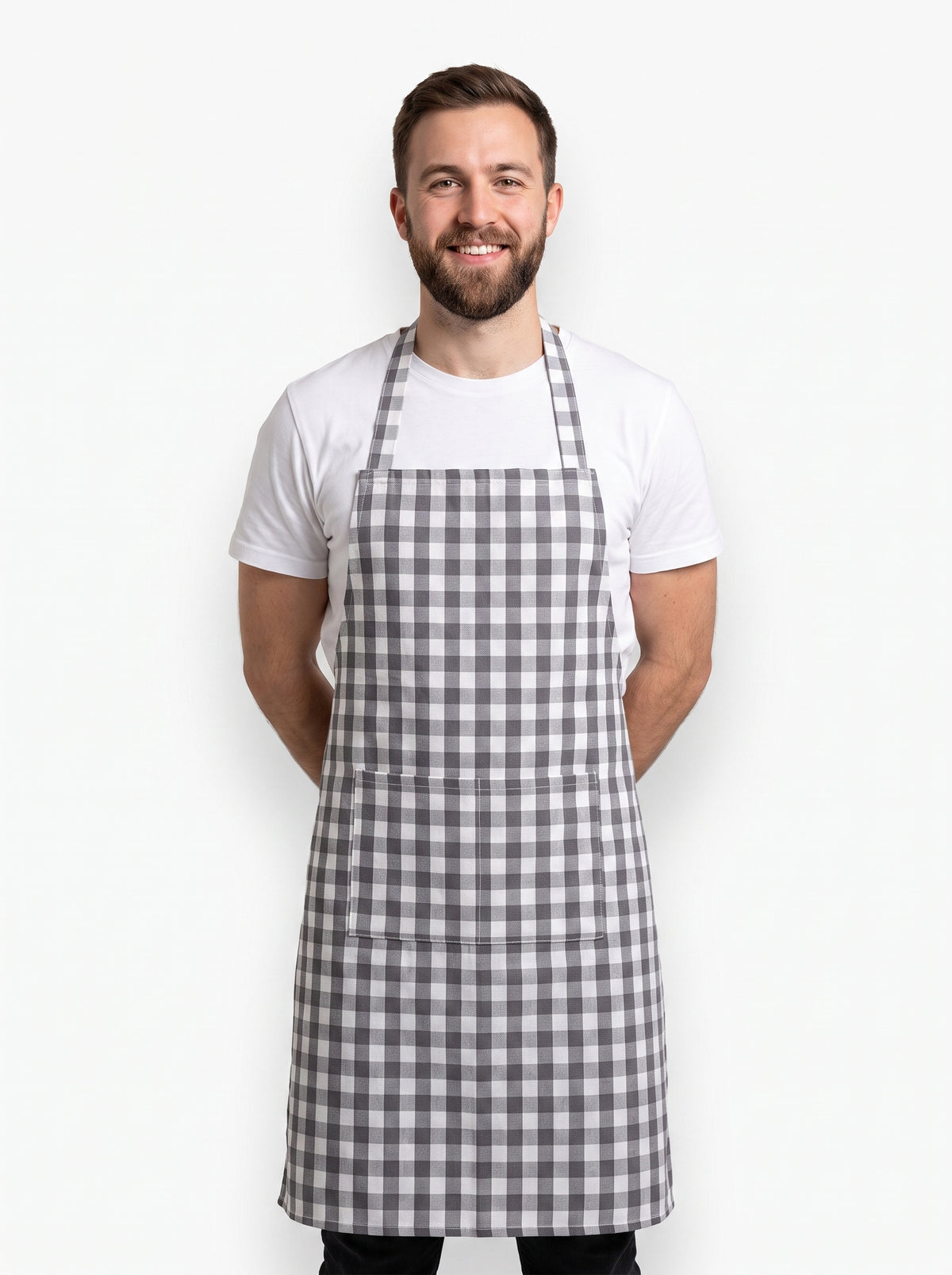 Tablier Japonais Long à Carreaux Gris, packshot studio porté par un modèle