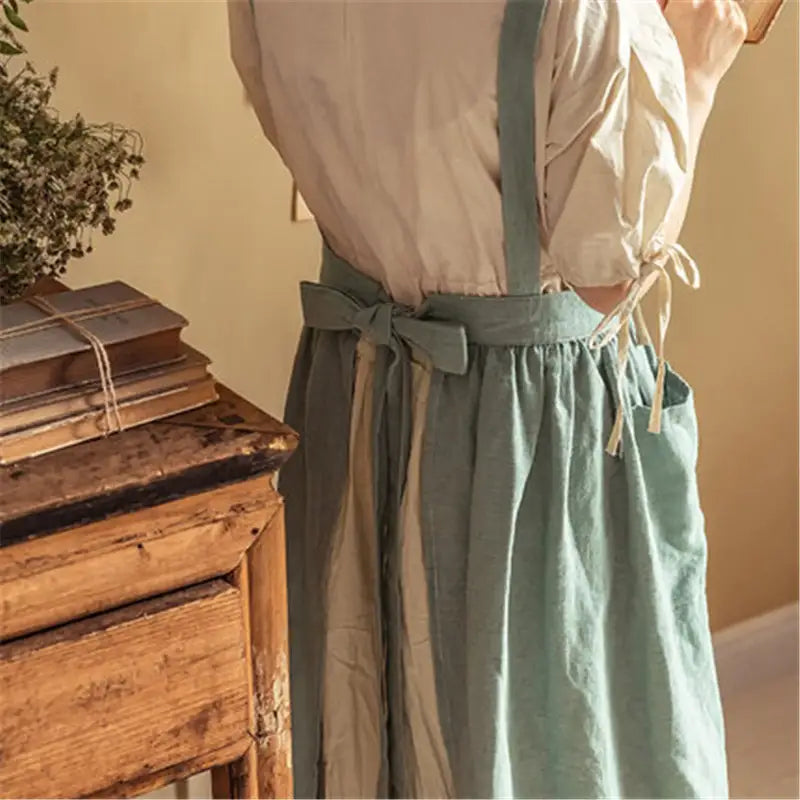 New florist Literary artist Retro Medieval Cotton Linen Aprons For Woman Dress Flower Shop Smock Hairdresser Garden